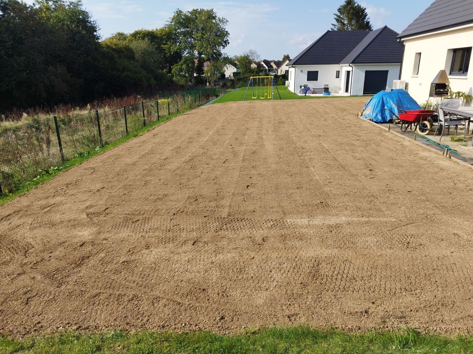 Services professionnels d'un paysagiste jardinier pour la création sur mesure de pelouses ou d'engazonnements, adaptés à chaque type de terrain Barentin 76360 en Seine Maritime