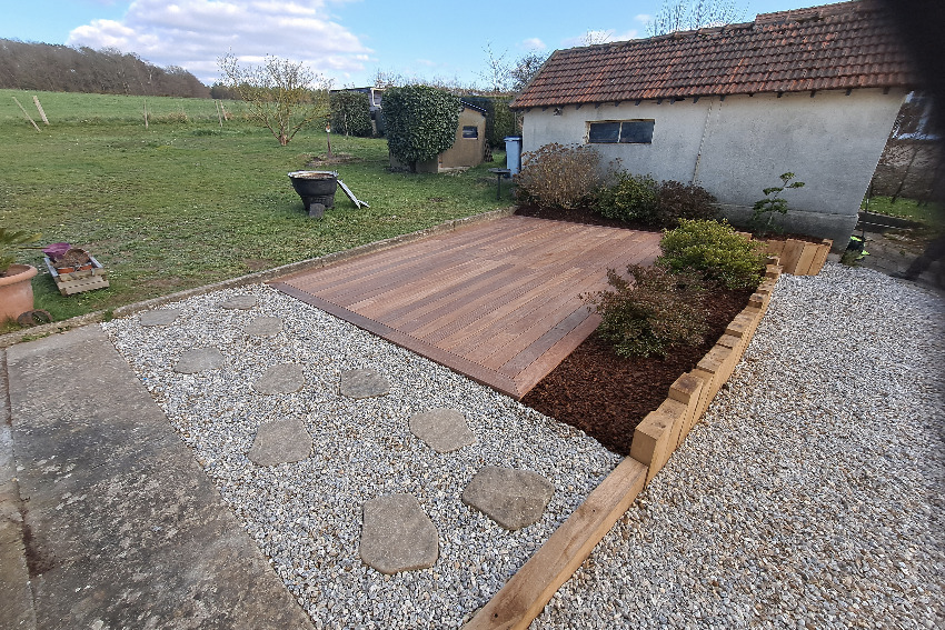 Installation professionnelle de terrasses en béton, conçues pour créer des zones de repos et de détente dans les parcs municipaux Duclair 76480 en Seine Maritime