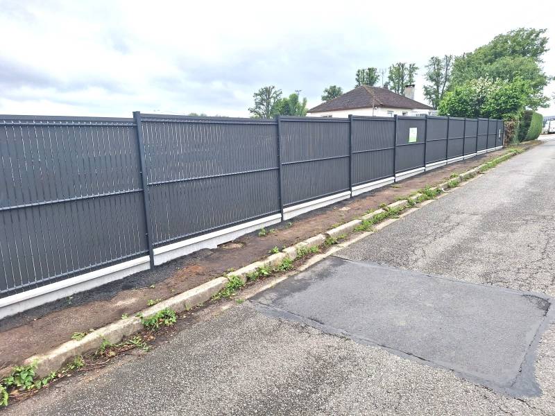 Entreprise paysagiste pour l'aménagement de clôture rigide et occultant PVC sur Yvetot 76