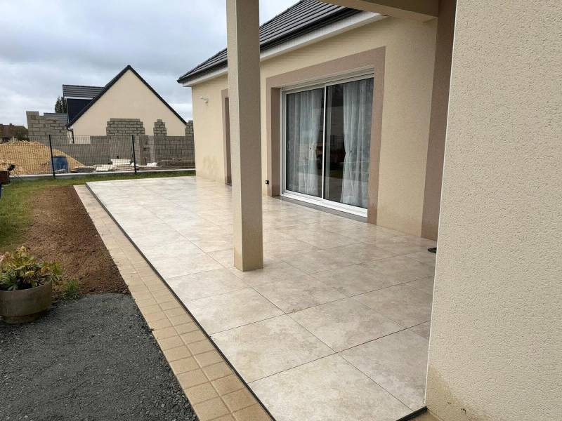 Conception d'une terrasse sur plot par des professionnels sur Valliquerville proche de Yvetot 