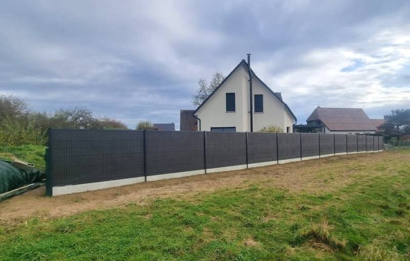Travaux de fourniture et pose de clôture par nos équipes sur Saint-Pierre-de-Varengeville 