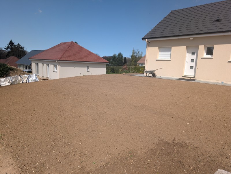 A yerville 76 où trouver une entreprise spécialisée pour l'engazonnement de la pelouse 