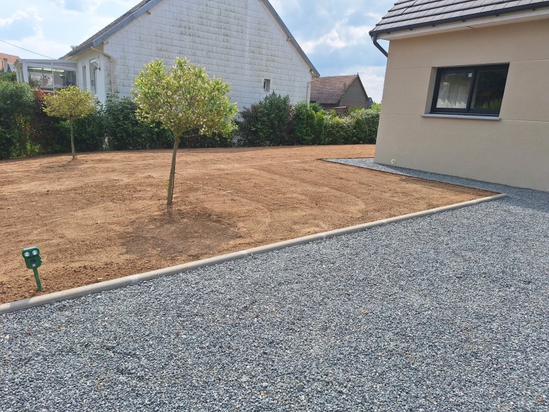 Chantier d'aménagement réalisé par l'entreprise Avenir des paysages 