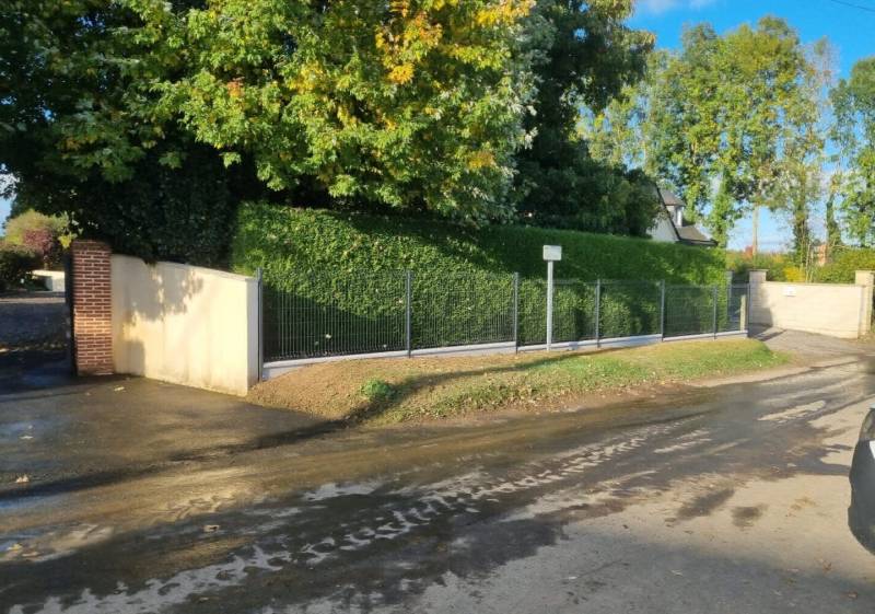 Paysagiste spécialisé dans la pose de clôture rigide sur Croix-Mare proche de Yvetot 