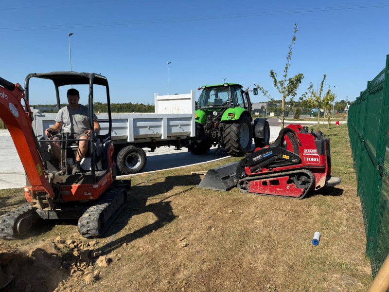 Proche de Yvetot une entreprise spécialisée pour le terrassement des allées de jardin 