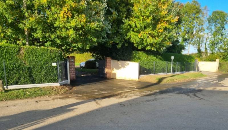 Entreprise paysagiste pour la pose de clôture en panneaux rigide sur Yvetot 