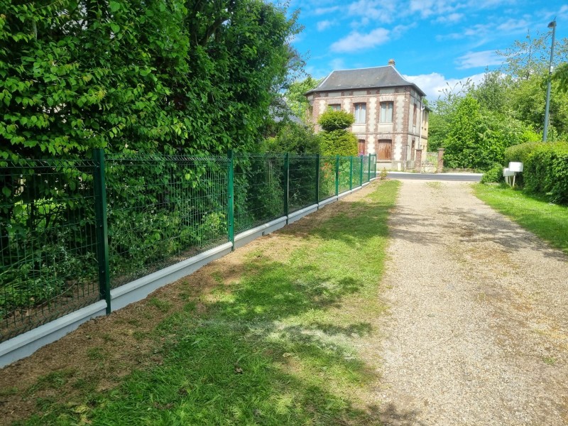 Entreprise pour la pose de cloture panneaux rigide secteur Hénouville 76