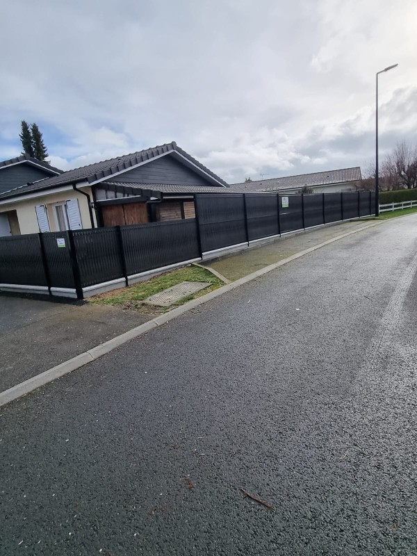 Touvrer un poseur de clôture sur la commune de Barentin 76