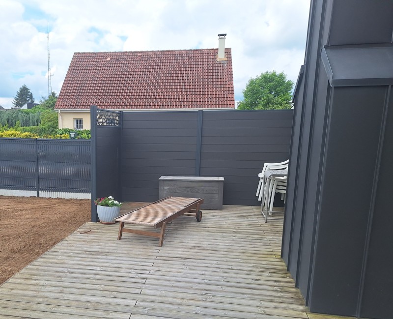 Vendeur de clôture en claustra composite à Pavilly