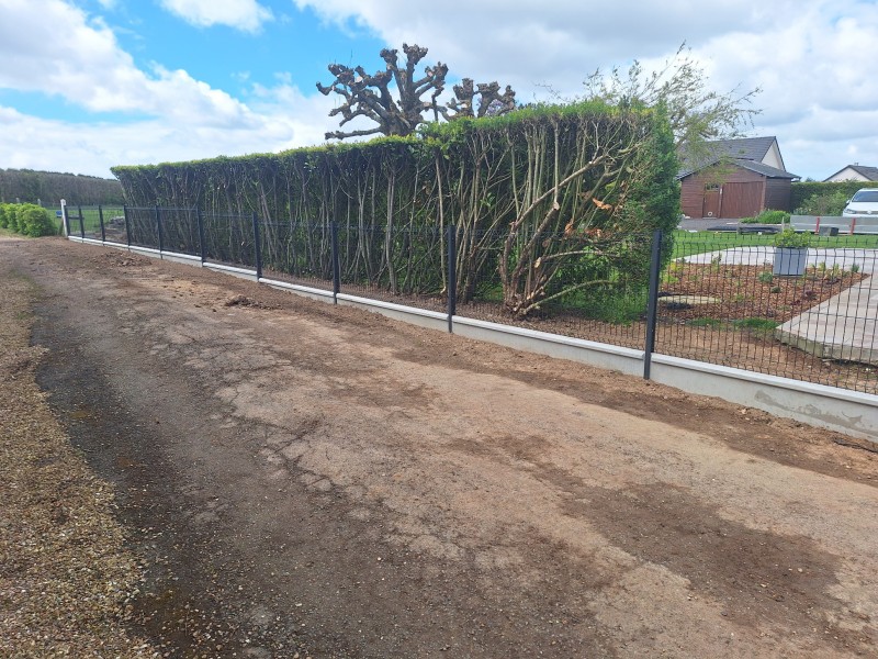 Entreprise pour la pose de clôture en panneaux rigide sur Pavilly 76