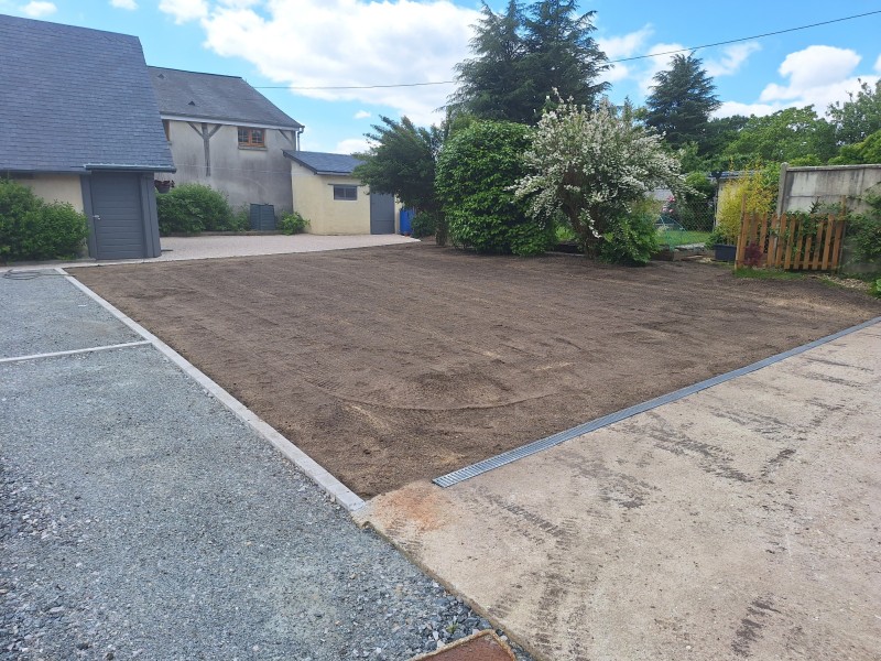 Entreprise pour la rénovation d'une pelouse secteur Yvetot 76