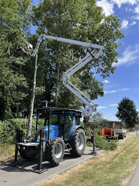 Elagage en nacelle et le broyage de branches à Bouville proche d'Yvetot en Seine Maritime